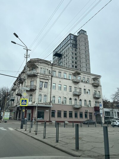 Продается две комнаты в коммунальной квартиру в центре Днепра.