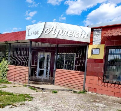 Універсальне приміщення в центрі Карнаухівки