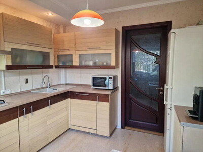 Продам дом, березановка, два этажа, 166м