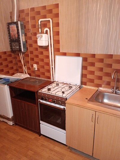 Сдам квартиру 2-х комн. 12квартал, напротив Терры