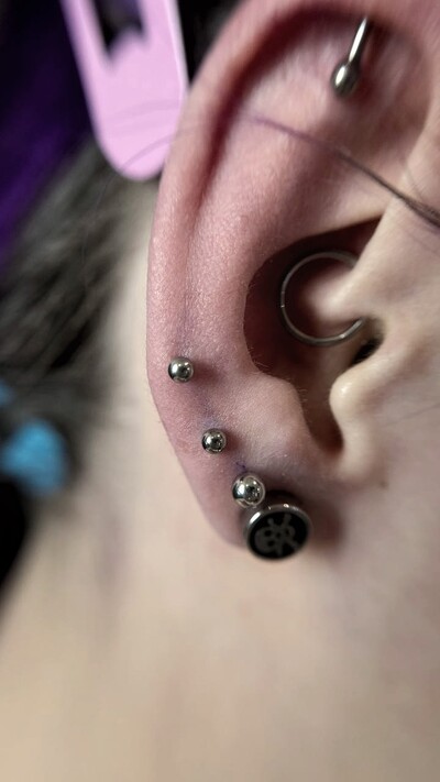 Vean Tattoo: тату, пірсинг, видалення