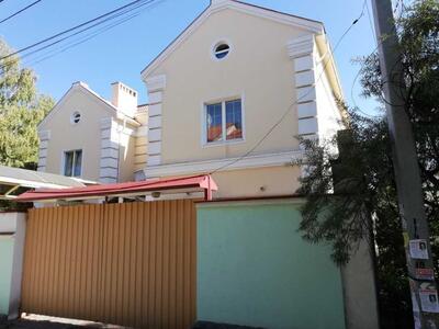Продаж житлового будинку,площею 686,8 кв.м. з ремонтом,7 кімнат,Дніпро