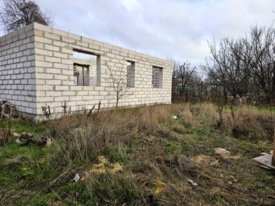 Продам недобуд із земельною ділянкою