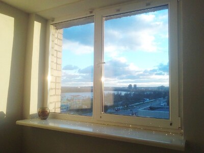 Продам видову 1 кімнатну квартиру з видом на річку Дніпро та аквапарк