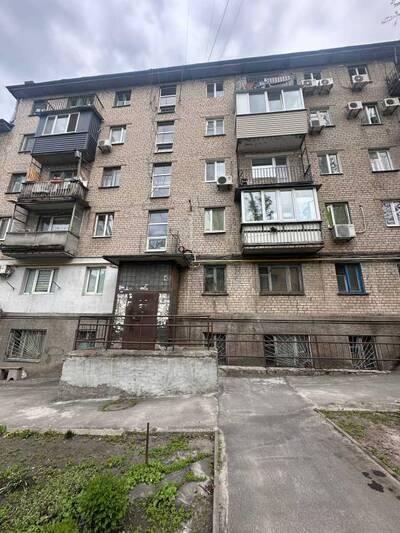 Продам 2-к квартиру Дніпро, Центральний, проспект Олександра Поля, 92А