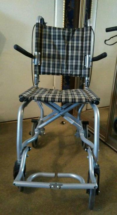 Инвалидная коляска, облегченная