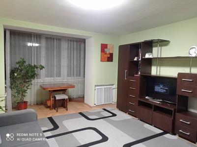 Продається трьохкімнатна квартира з ремонтом та меблями у Франківському районі по вулиці Володимира