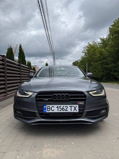 Продам audi a4 b8 s-line quattro 2014/15