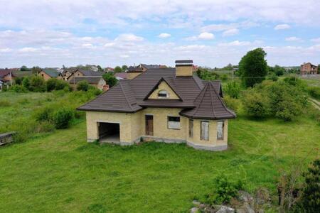 Продам 7-к будинок Кам`янка-Бузький, Ременів, Польова