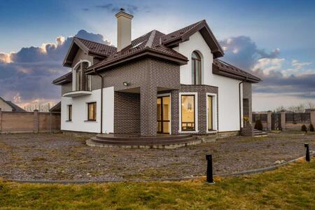 Продам 6-к будинок Яворівський, Бірки, Леваневського