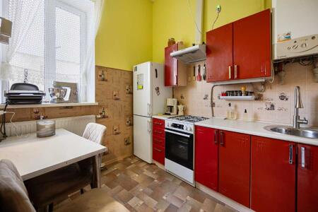 Продам 2-к квартиру Львів, Галицький, Лазнева