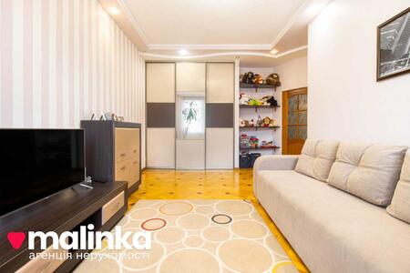 Продам 3-к квартиру Львів, Франківський, Єфремова, 13