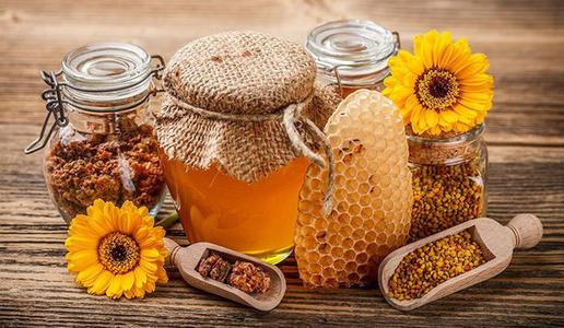 Мед і продукти бджільництва від виробника