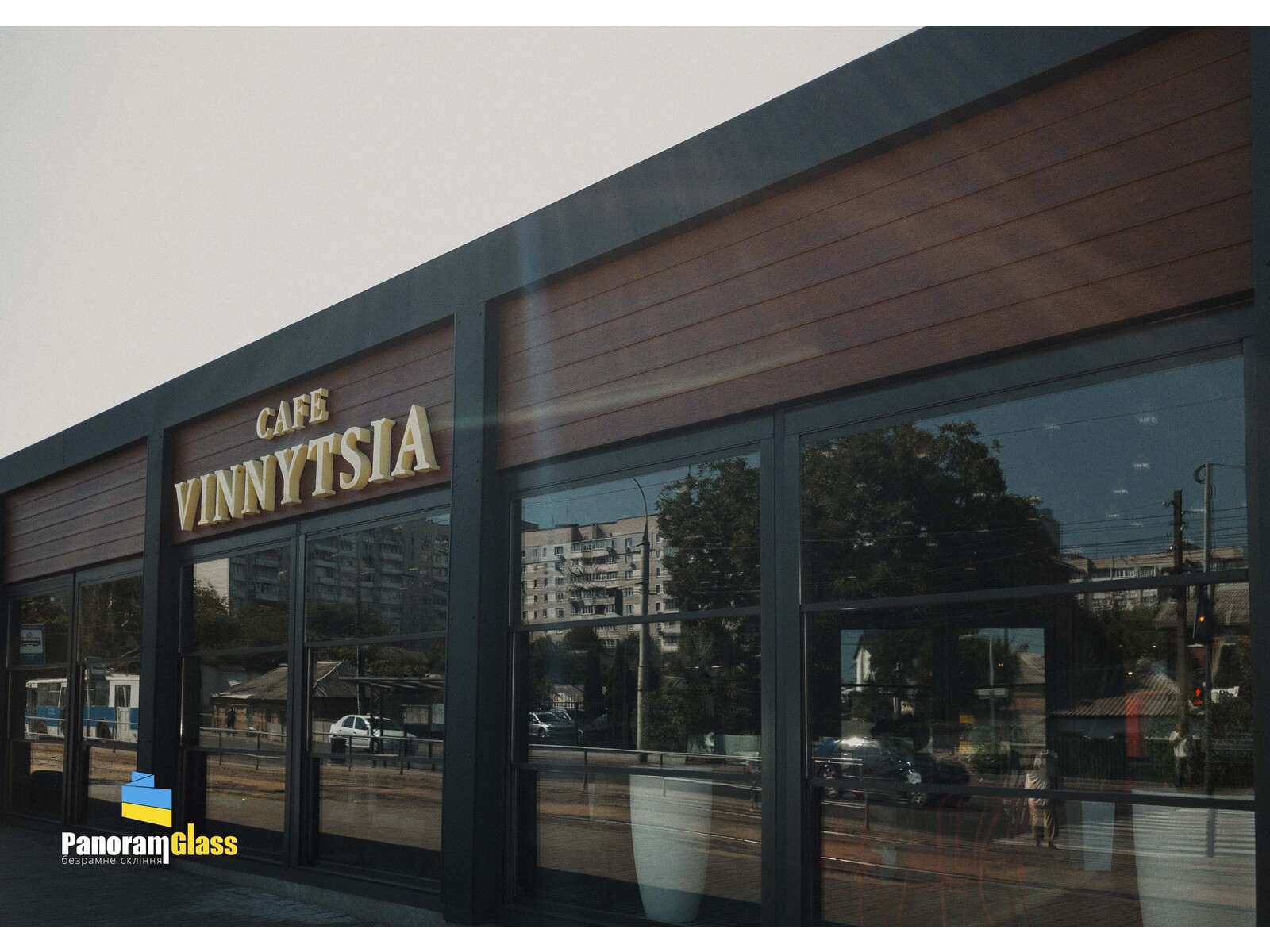 Автоматизована вертикально-зсувна система GILIOTINA TWIN від PanoramGlass, Харків на aviso.ua