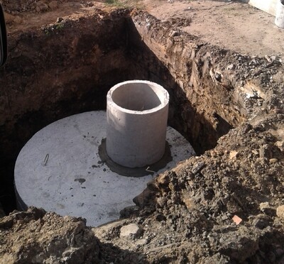 Выкопаем сливную яму, септик под ключ в Харькове и области.