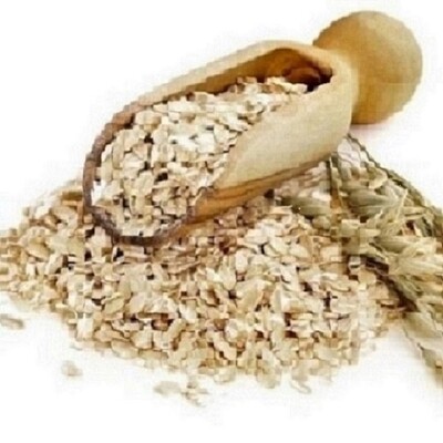 Виробник продає вівсяні пластівці оптом за оптимальною ціною.