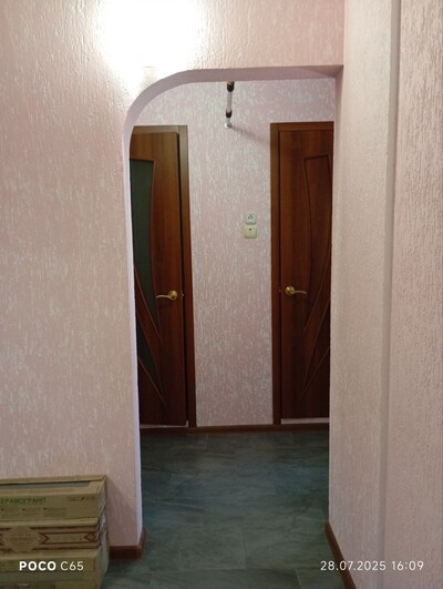 Продается 2 х комнатная меблированная квартира с ремонтом