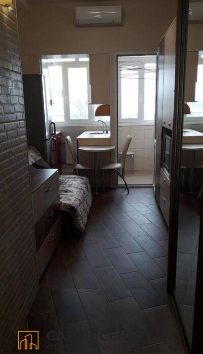 6975-ИГ Продам двухуровневую гостинку 18м2 на Салтовке