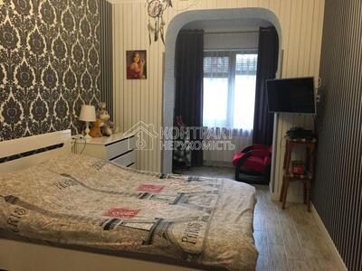 Продам 2 кімн.квартиру ремонт Є-відновлення