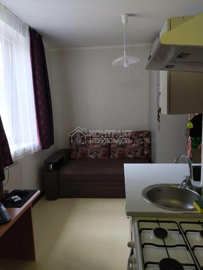 Продам 1-к квартира-студія по вулиці Фейербаха Центр