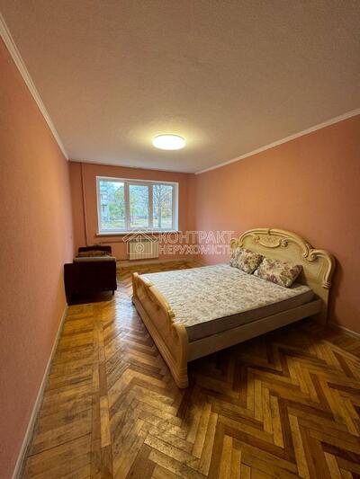 Продам  3х к. кв., Салтовка, 533 мкр, Светлая