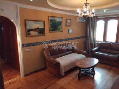 Продается 4-комн квартира на проспекте Аэрокосмический м. Левада