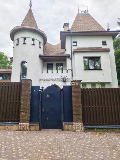 Продажа 3 этажного дома в элитном п. Лесное