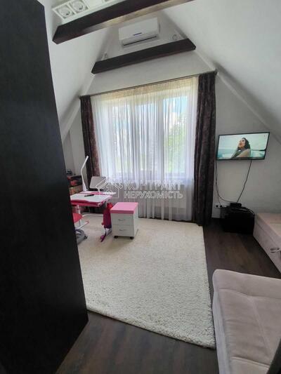 Продаж затишного будинку