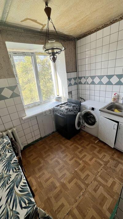 Сдам 2 ком  квартиру Клочківській метро наукова