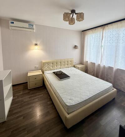 Продам трикімнатну квартиру в районі м. 23 серпня