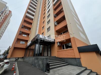Продаж комерційного приміщення, офіс, БЦ Металіст, метро Спортивна
