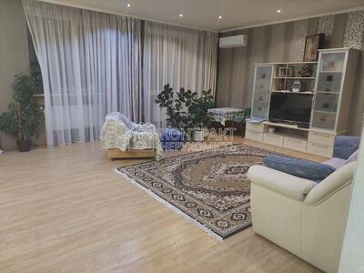 Продається будинок на Немишлі з бомбосховищем.метро Масельского