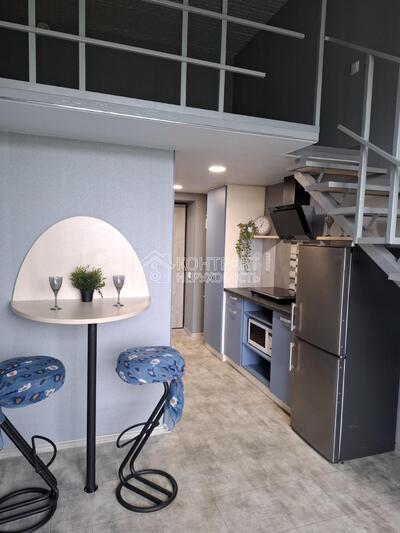 Продаж дворівневої квартири, ЖК \