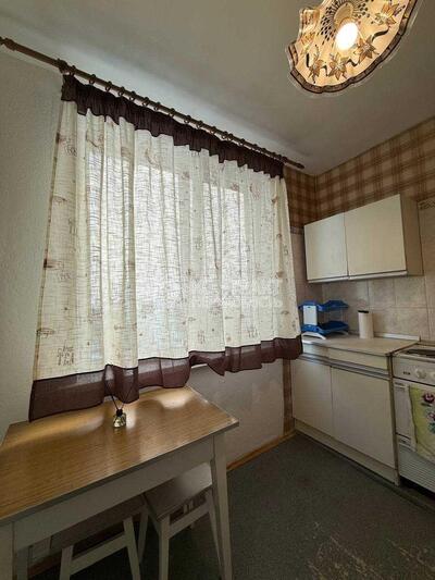 Продам 1 комнатную квартиру по адресу проспект Победы 64,