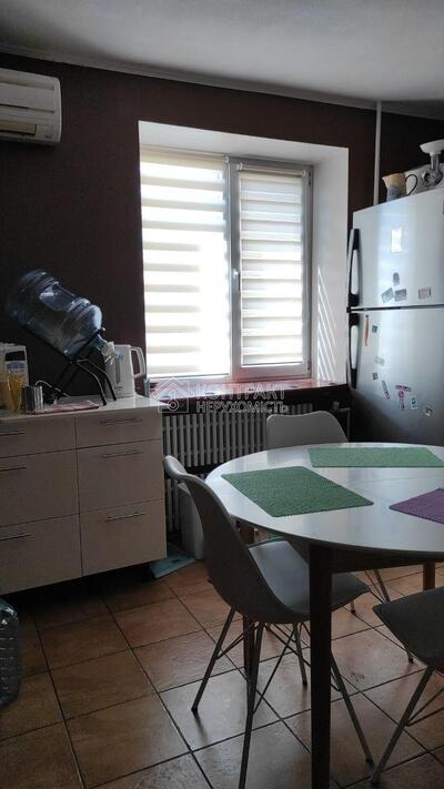 Продам   4-комн. кв-. ул. Молочная 11