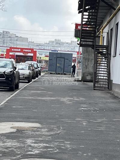 Продаж!! Офісні приміщення. Приміщення під виробництво. Кінний ринок.