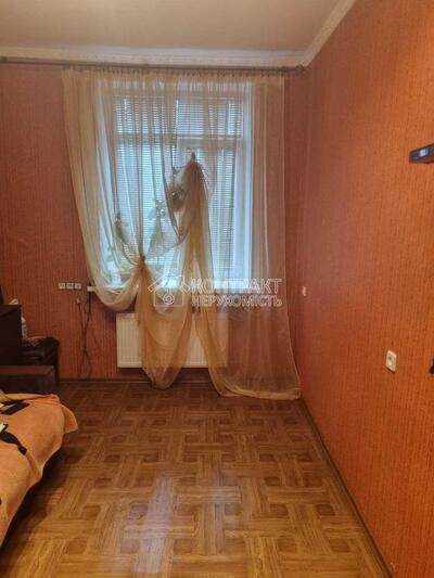 Продаж 2кім. квартири, метро  Спортивне