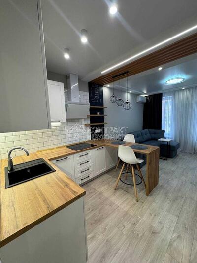 Продам 2к квартира  ЖК Мерідіан єВідновлення