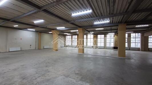 Здаються в оренду офіси та складські приміщення. Метро Турбоатом