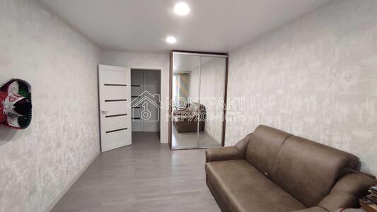 Продаж 3к. кв. 522 м/р Валентинівсська 13Б м.Студентська