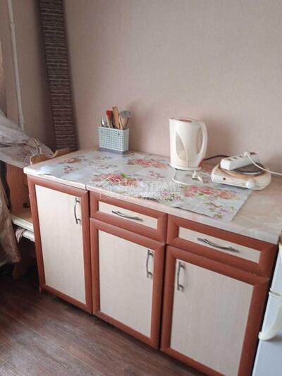 Продаж 1-к гостинка біля метро 23 серпня