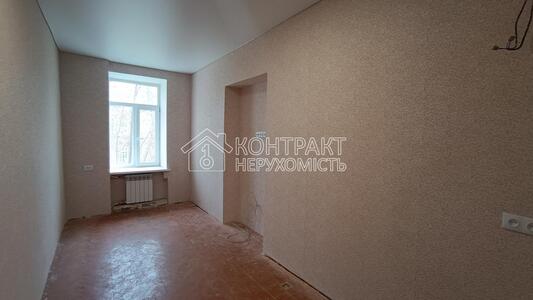 Продається квартира-студія метро Ярослава Мудрого( Пушкінська)