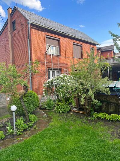 Продам дом, район м. Холодная гора. Эксклюзив!