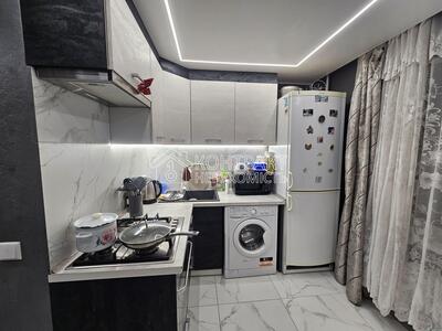 Продам велику 1к квартиру Єдності