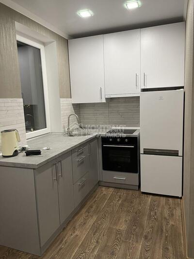 Продам  1-кім Гидропарк