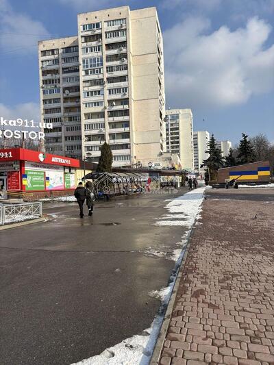 Продаж просторої 3 комн.квартири м.23 Серпня улучшенка