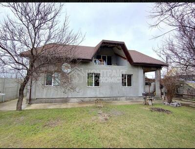 Сучасний будинок Безлюдовка 2 на першій лінії