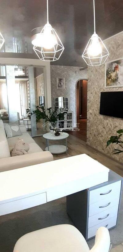 Продам 3 комнатную квартиру Салтовка ТРК УКРАИНА СЕРТИФИКАТ