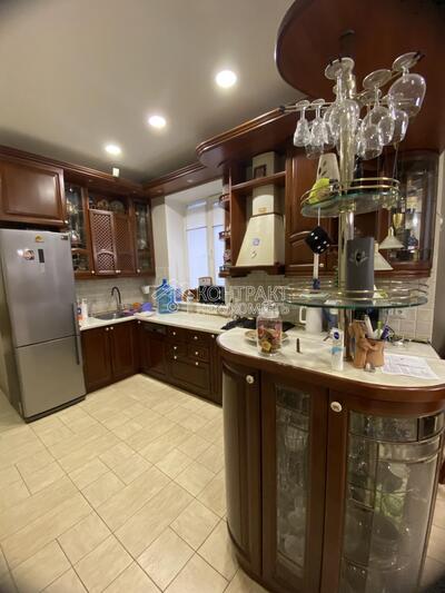 Продаж 2 поверхового будинку з гаражем та ділянкою, ХТЗ