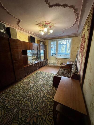 Продаж 1 к. квартири Спортивна Площа Повстання